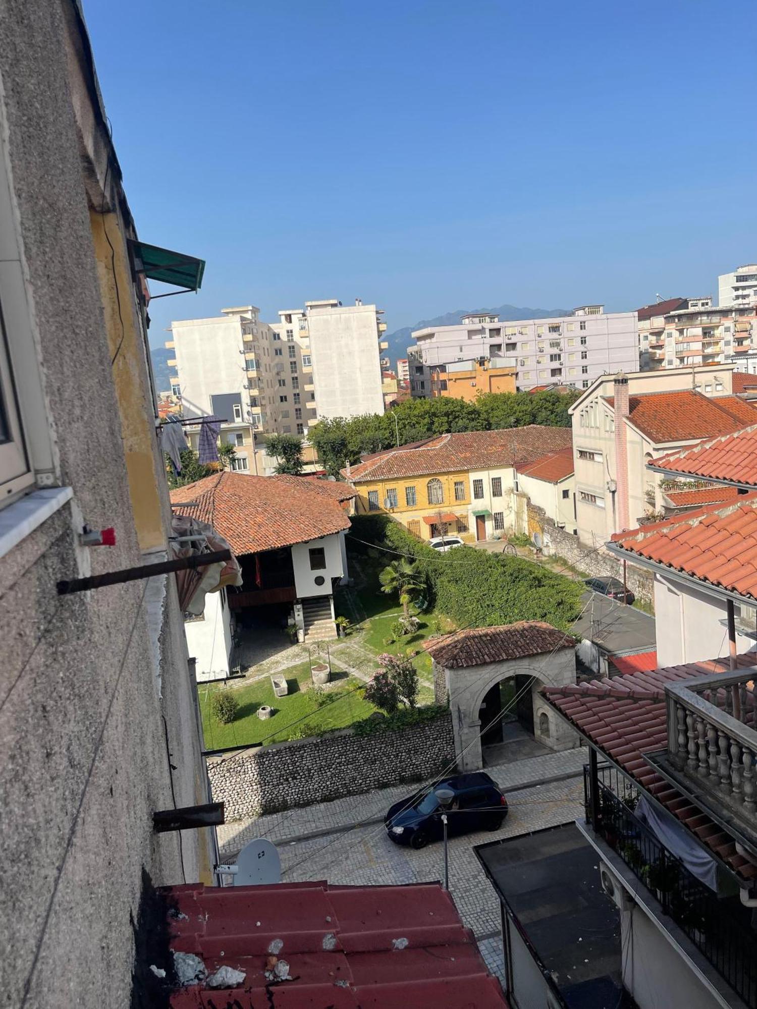 Erli Apartment Shkodra Exterior foto